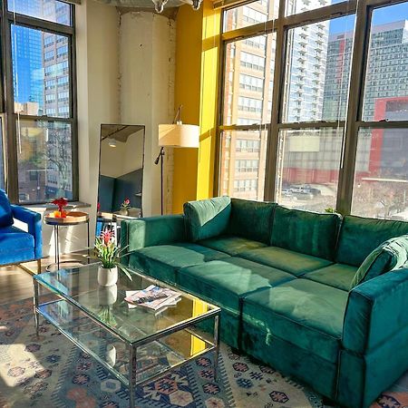 Bright 2Br Luxury Corner Suite With Optional Parking Sleeps 6 Guests Near Mccormick Place And Soldier Field Чикаго Экстерьер фото