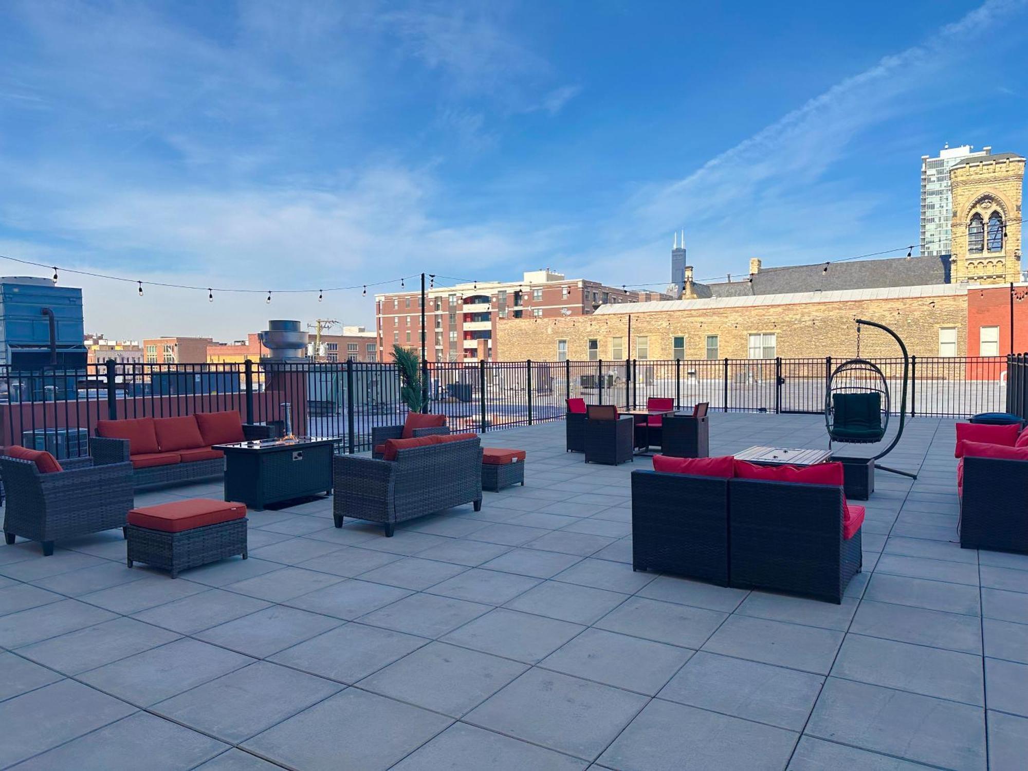 Bright 2Br Luxury Corner Suite With Optional Parking Sleeps 6 Guests Near Mccormick Place And Soldier Field Чикаго Экстерьер фото