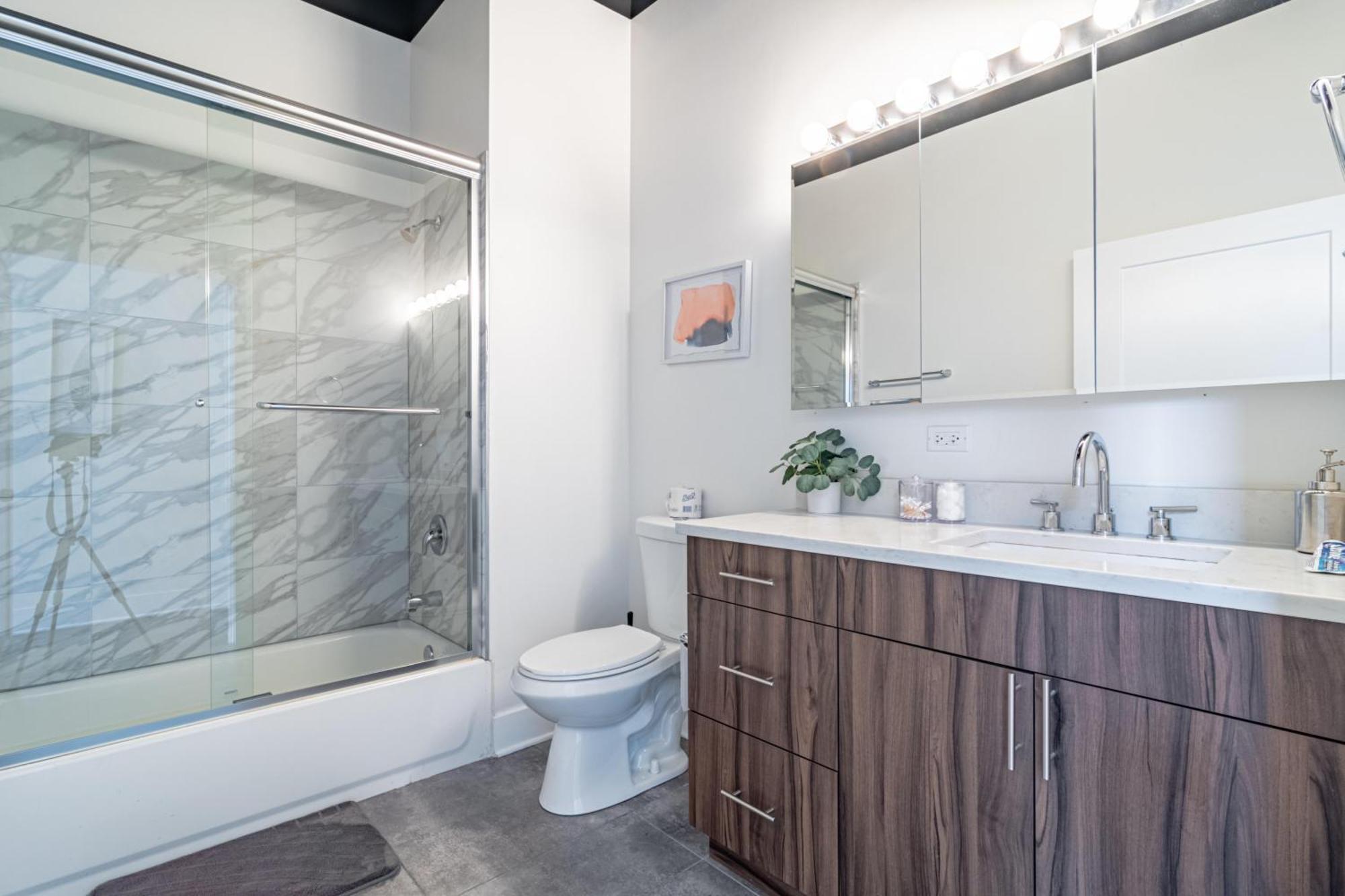 Bright 2Br Luxury Corner Suite With Optional Parking Sleeps 6 Guests Near Mccormick Place And Soldier Field Чикаго Экстерьер фото